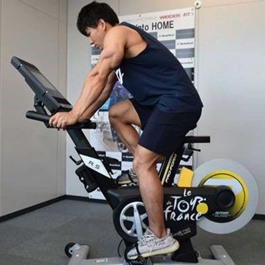 日本人男子ボディビル初のifbb Elite Pro横川尚隆がツール ド フランス公認トレーニングバイクを体験 サイクル ロードレースのコラム J Sportsコラム ニュース