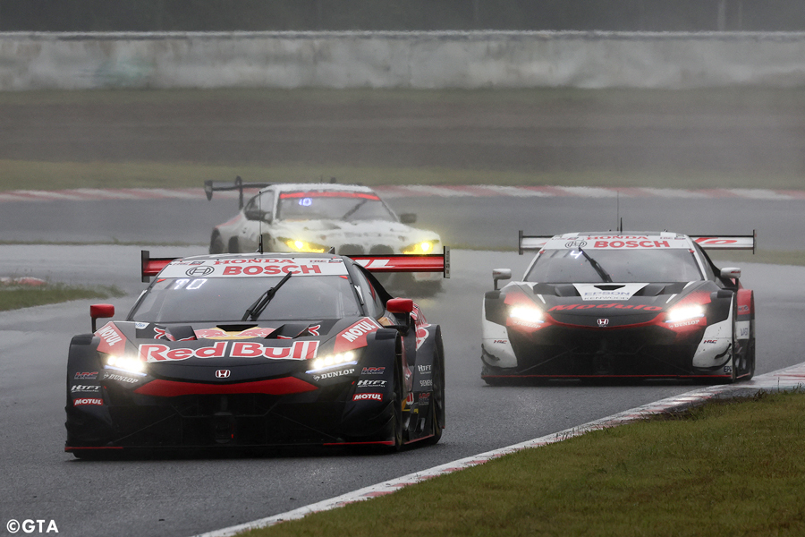 No.16 Red Bull MOTUL MUGEN NSX-GT