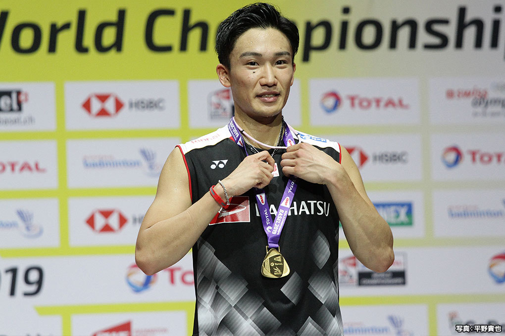 桃田が男子初の連覇、保木＆小林は銀メダル＝バドミントン世界選手権 