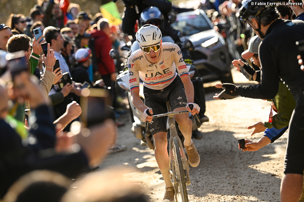 ストラーデ・ビアンケ　タデイ・ポガチャル