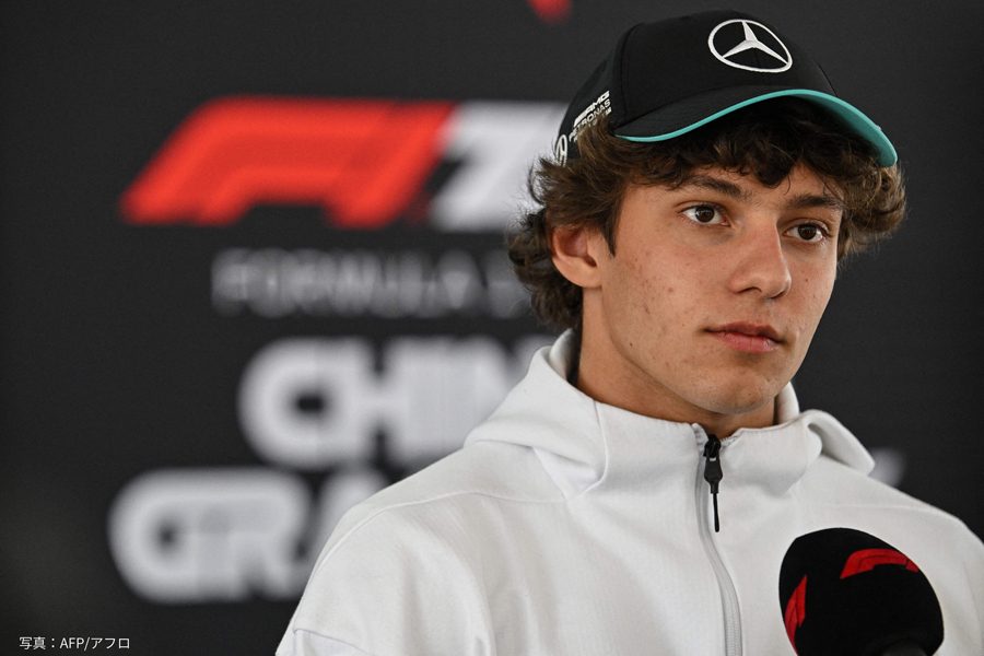 18歳のイタリア人ドライバー アンドレア・キミ・アントネッリ