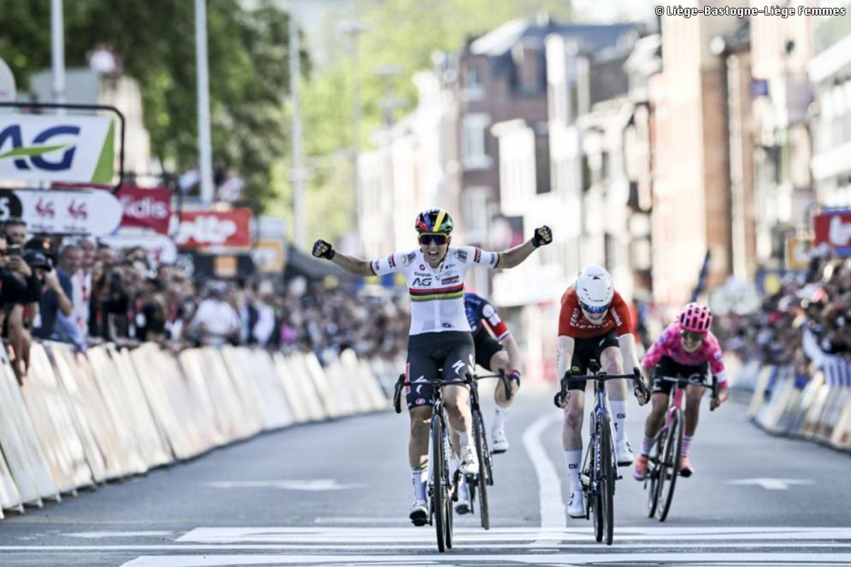 リエージュ〜バストーニュ〜リエージュ ファム