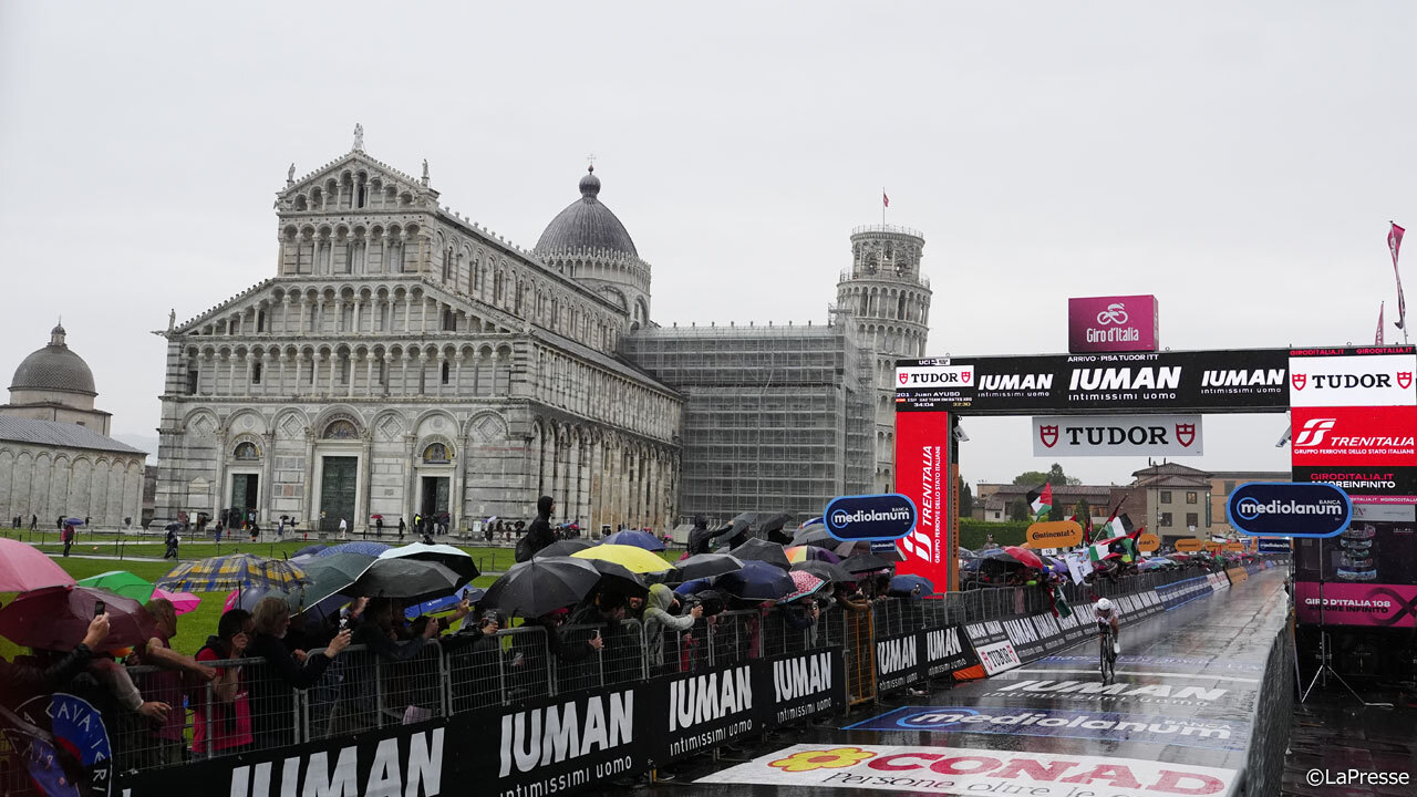 歴史的な城壁都市ルッカを出発し、世界的に有名なピサの斜塔がゴール地点に