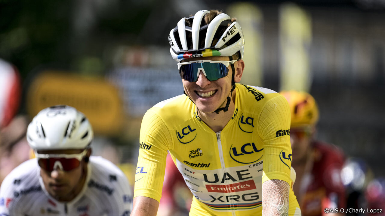 総合成績は変わらず、首位ポガチャルが笑顔でチームメートの勝利を讃えた