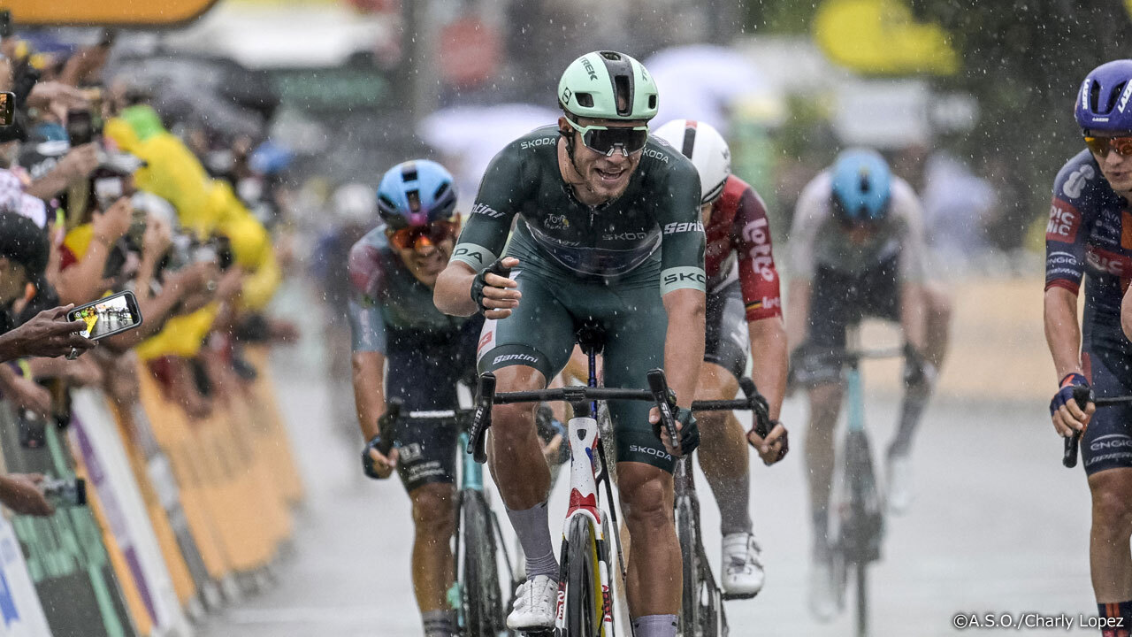 ゴールラインを越えた瞬間、笑顔がはじけたミラン