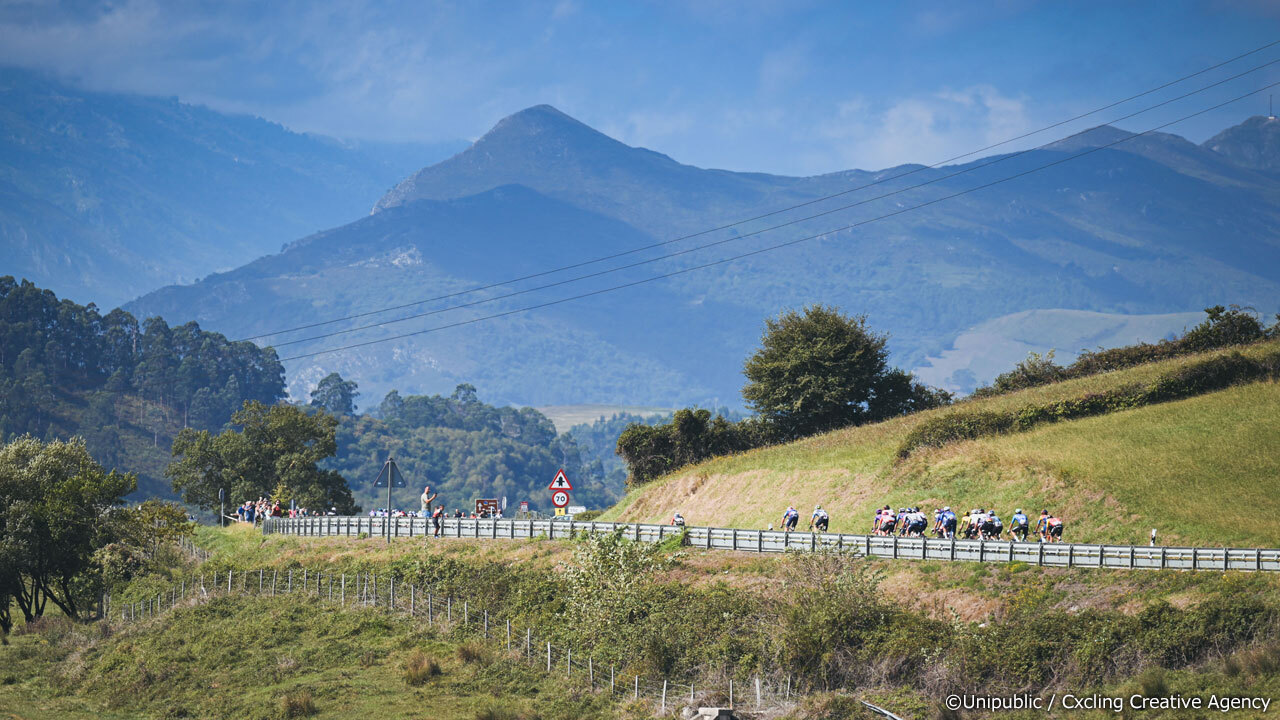 「自転車界のオリンポス山」アングリルの山頂を目指す第13ステージ