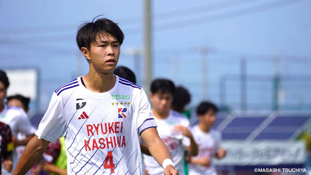 【超希少！】流通経済大柏高校　中綿ジャケット　Mサイズ　高校サッカー 流通経済大柏高 着用スパイクデータ 全国高校サッカー総体2017