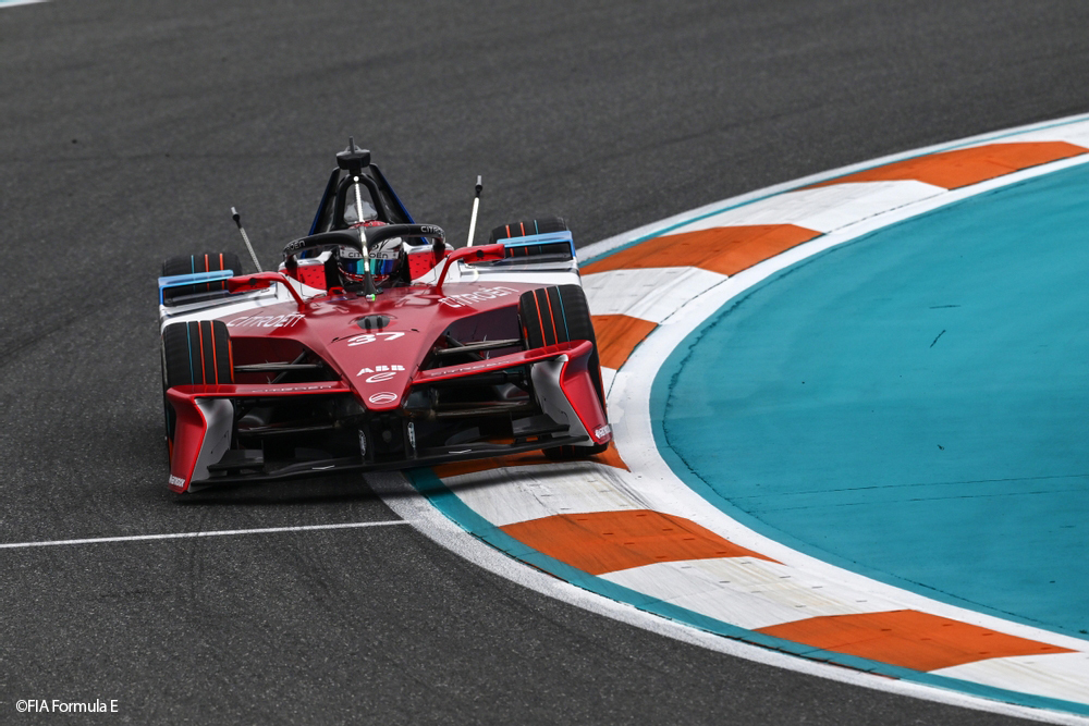 ランキング首位に立つニック・キャシディ