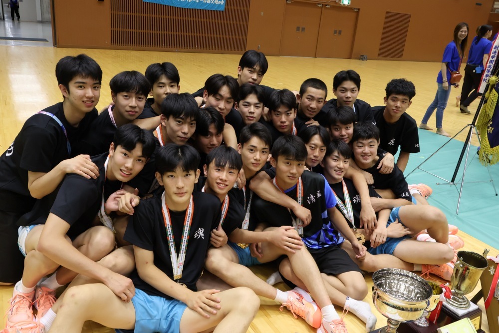 最後、勝たせるのは3年の力」。清風が全員でつかんだ初優勝